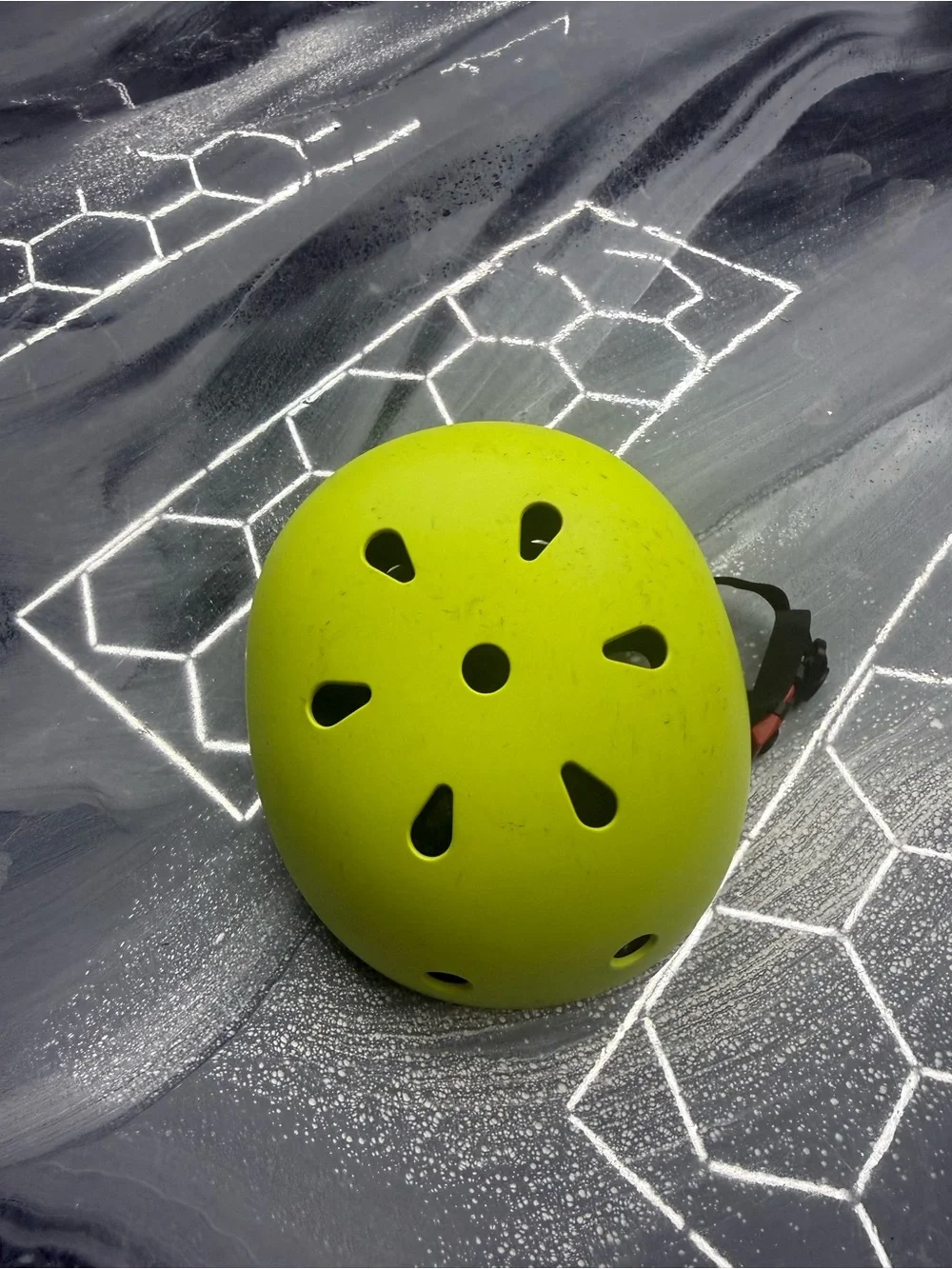 Bright Lime Skate/Bike Helmet small 48-54 cm - Picture 1 of 3